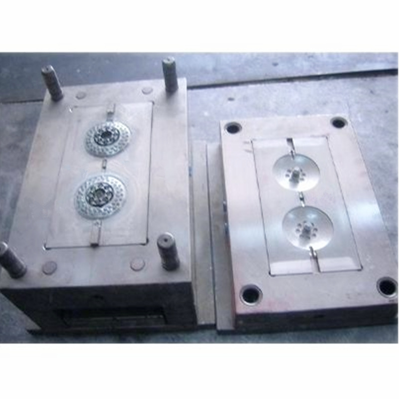 Thin wall plastic mould and molding